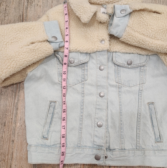 Blue ones Sherpa Blue denim jean crop jacket, womens Medium - Picture 6 of 8